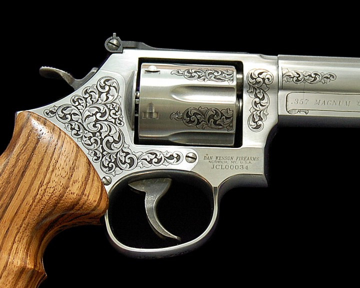 dan_wesson_custom_by_imorrison-d3d64zf.jpg