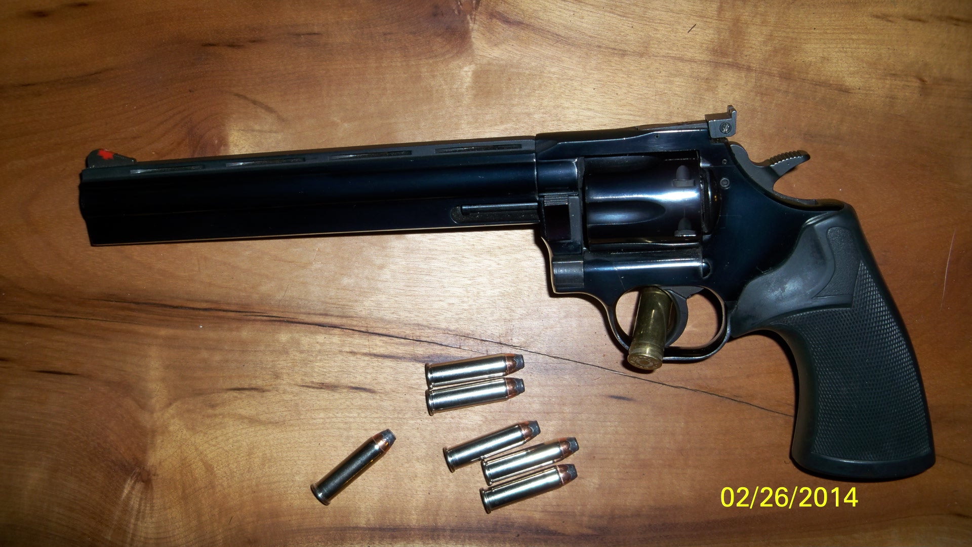 Dan-Wesson-006-1.JPG