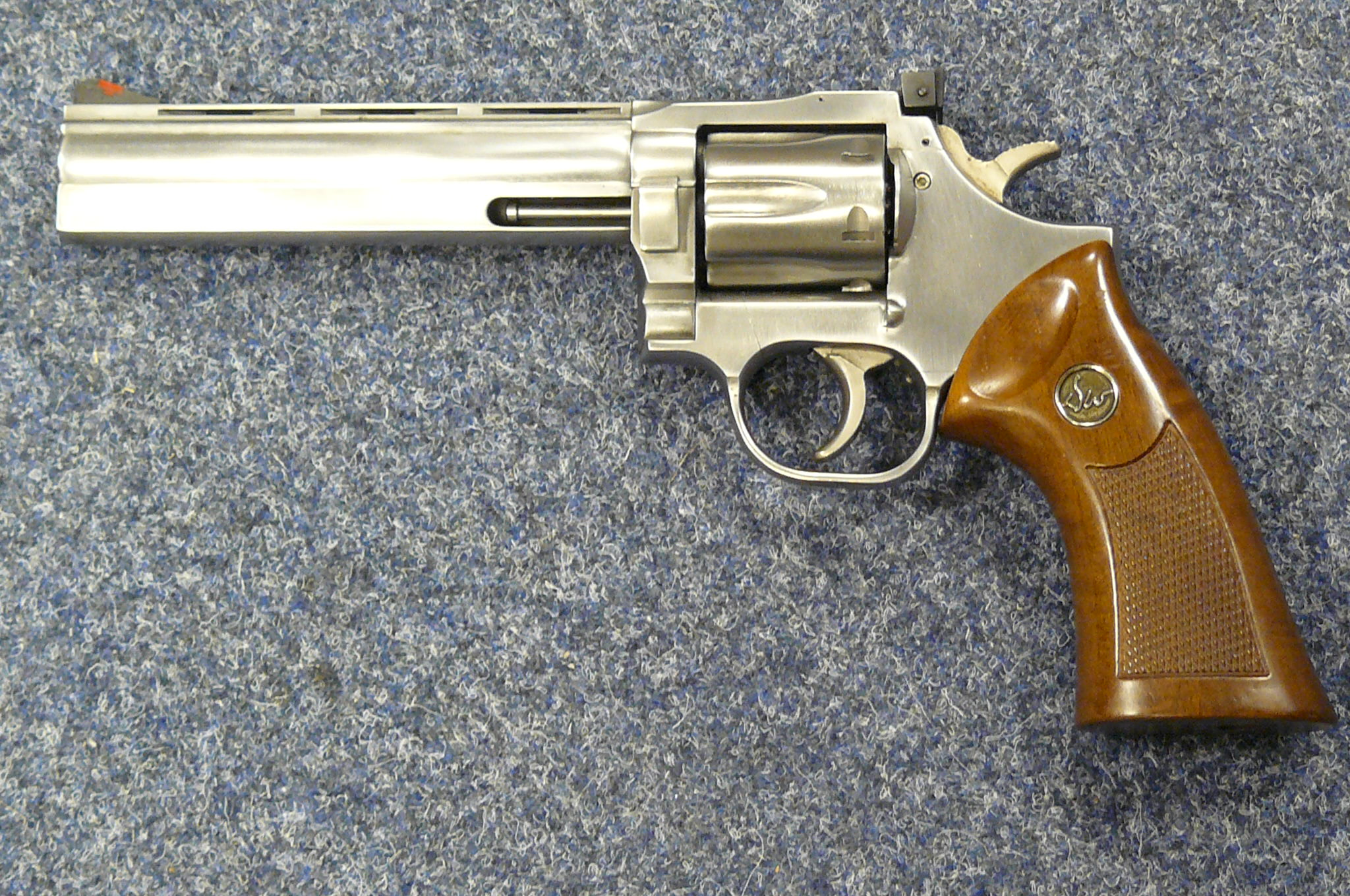 Dan_Wesson_51b986b6ebc83-1.jpg