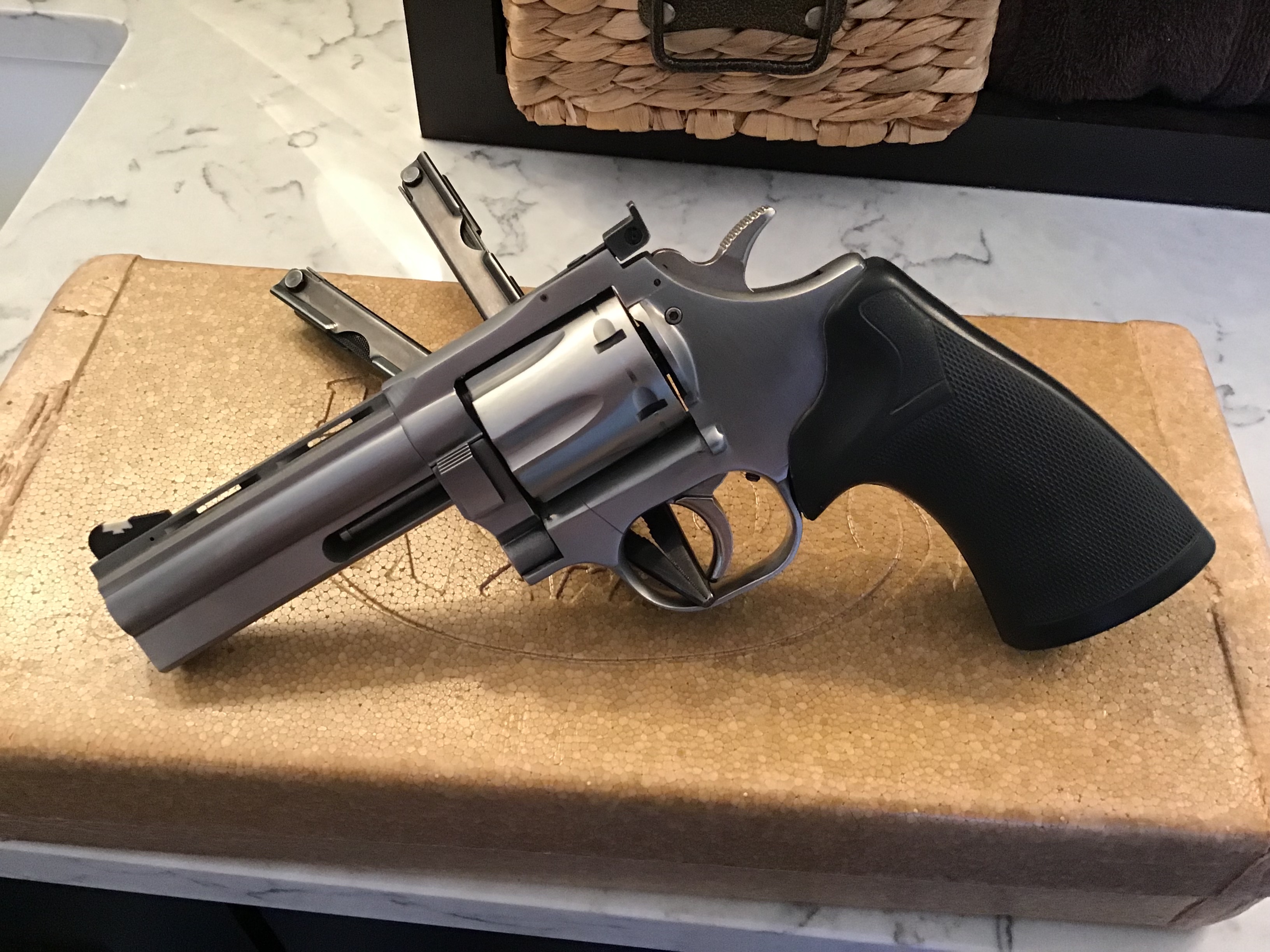 New to me…715 Dan Wesson Small Frame Revolvers Forum Dan Wesson Forum
