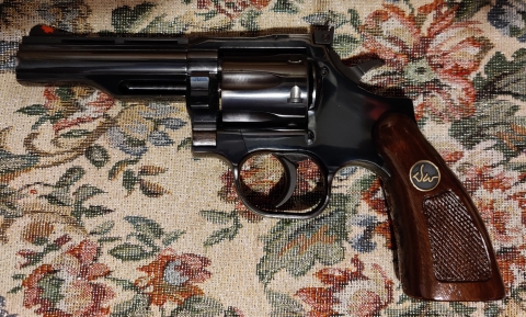 DAN-WESSON-15-2_.357-MAGNUM-1.jpg